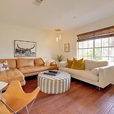 6 Mi to Dtwn Austin: Home w/ Screened Porch & Yard