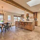 6 Mi to Dtwn Austin: Home w/ Screened Porch & Yard