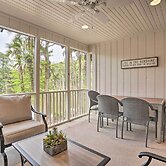 Remodeled Cottage on Sparrow Pond, Walk to Beach!