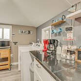 Family Home w/ Private Pool: 24 Mi to Disney!