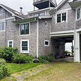 Kayaks, Deck & Pond Access: Rhode Island Retreat!