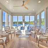 Waterfront Oasis On Tims Ford Lake: Pool/kayak!