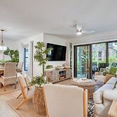 Luxe Tropical Resort Escape - Beaches Nearby!