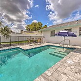 'the Flamingo House' Apollo Beach Gem w/ Pool