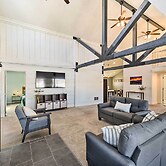 Centrally Located Pinedale Vacation Rental!