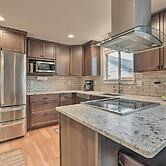 Family-friendly Redmond Getaway: Walk to Dtwn