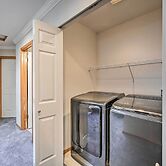 Welcoming Edmonds Vacation Rental w/ Fireplace!