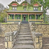 The Lilly House: Historic Glen Rose Home w/ Porch!