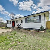 Home: Grassy Yard, Walk to Bentonville Square