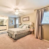 Bright and Breezy Condo, 2 Mi to Whitecap Beach!