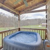 Pet-friendly Cabin w/ Hot Tub in Daniel Boone NF