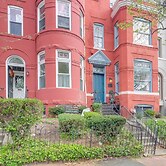 Historic Georgetown Townhome: Walkable Location!