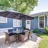 1 Mi to Dtwn: Family-friendly Brenham Bungalow!