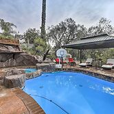 Chic Whittier Oasis: Private Pool, Hot Tub & Grill