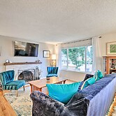 Spacious Kent Getaway w/ Yard, Deck + Grill!