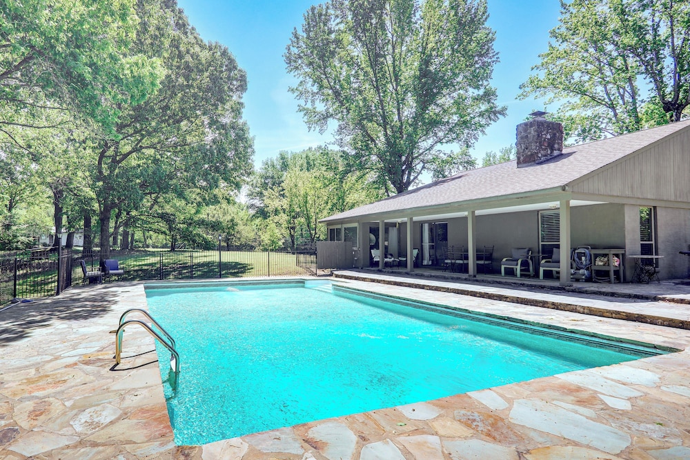 18 Mi to Dtwn Memphis: Oasis on 8 Acres!