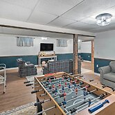 Airy Cottage Close to Rock Lake w/ Fire Pit!