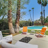 Funky Palm Springs Paradise Near Golf Courses