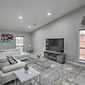 16 Mi to Lake Ray Hubbard: Garland Family Home