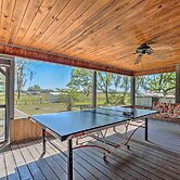 Family-friendly Home w/ Deck by Rainbow Springs!