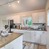 Airy & Bright Hideaway Near Smugglers' Notch!