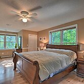 Inviting Lakefront Home: Seasonal Boat Dock!