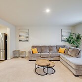 Sunlit Milford Townhome < 2 Mi to Riverwalk!