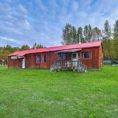 Creekside Cabin < 2 Mi to Hike, Bike & Ski!