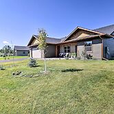 Modern Kalispell Home - 28 Mi to Glacier NP!