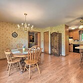 Cozy Charlotte Retreat w/ Yard ~ 5 Mi to Dtwn