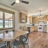 Idyllic Gem: Screened Porch, 1/2 Mi to River!