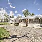 Idyllic Gem: Screened Porch, 1/2 Mi to River!