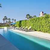 Walk to Coachella & Stagecoach: Festival Retreat!