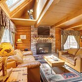 Authentic Log Cabin w/ Hot Tub in South Lake Tahoe