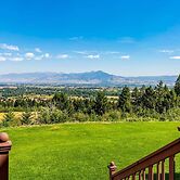 A-frame Home w/ Breathtaking Views & Hot Tub!