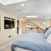 Beautiful Portsmouth Cottage By the Sea w/ Jacuzzi