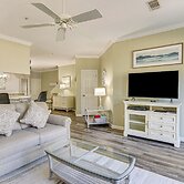 Hilton Head Island Condo w/ Deck < 1 Mi to Beaches