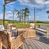 Charming Pine Point Cottage - 2 Blocks to Ocean!