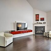 Inviting High Point Townhome With Patio + Privacy!