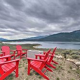 Breathtaking Views: Twin Lakes Retreat w/ Deck