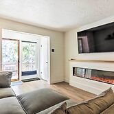 The Cottages: Ski-in/out Retreat - Hike & Explore!