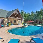 14-acre Terrell Ranch Escape w/ Pool & Fire Pit!