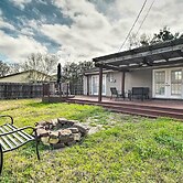 Bright College Station Abode: 3 Mi to Kyle Field