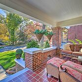 Vintage Chic Cottage < 1 Mile to UNC Greensboro!