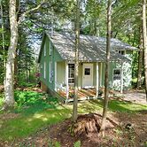 Adirondacks Cabin w/ Fire Pit on Otter Lake!