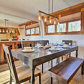 Condo w/ Hot Tub, 5 Mi to Cranmore Mountain!