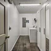 Luxe Cabin w/ Covered Pool + Smoky Mountain Vistas