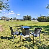 Cozy Currituck Home w/ Fire Pit Near Ferry!