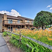 Lincoln Condo w/ Balcony - 6 Mi to Loon Mtn!