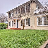 Corpus Christi Home w/ Pool & Hot Tub: Walk to Bay
